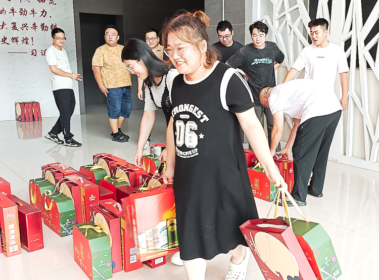 青岛安捷能祝大家中秋快乐！