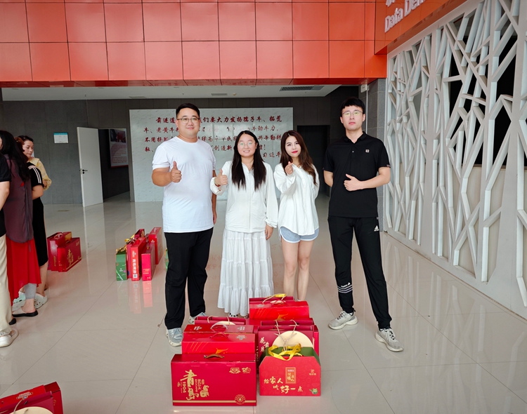 青岛安捷能祝大家中秋快乐！