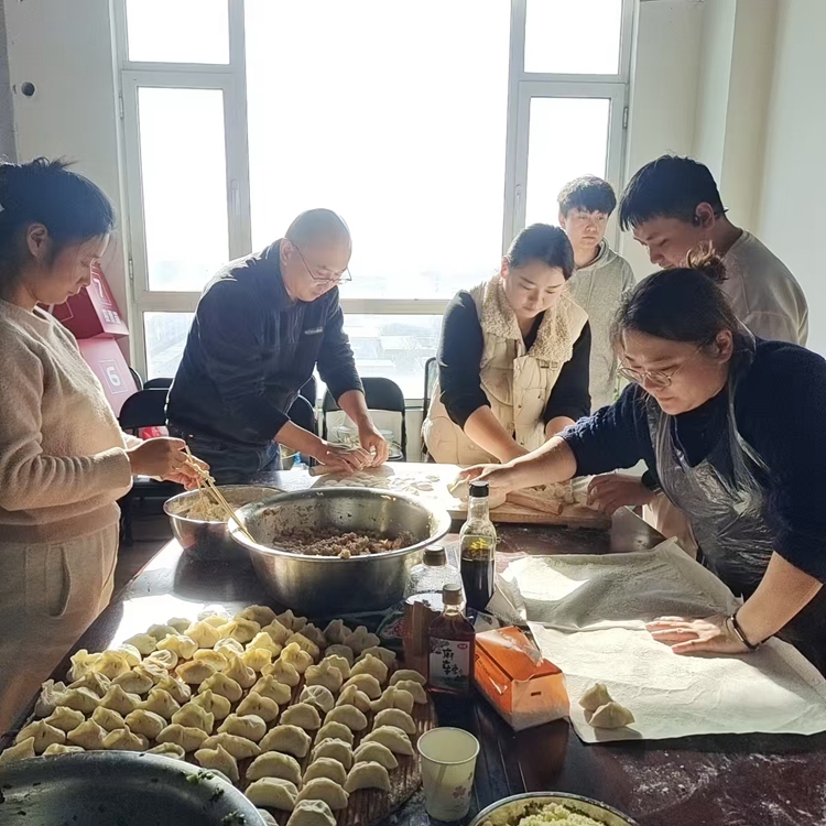 青岛安捷能 |饺香四溢庆元旦